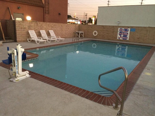 Americas Best Value Inn - Azusa/Pasadena image 25